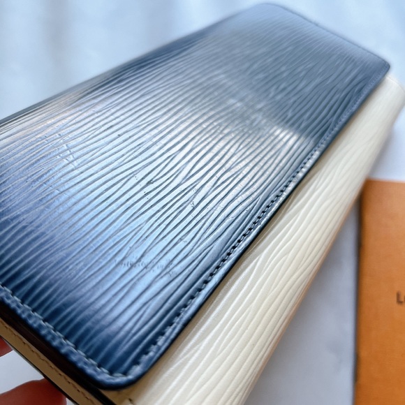 Louis Vuitton long Epi leather bifold wallet blue and white ✨ - Picture 2 of 16
